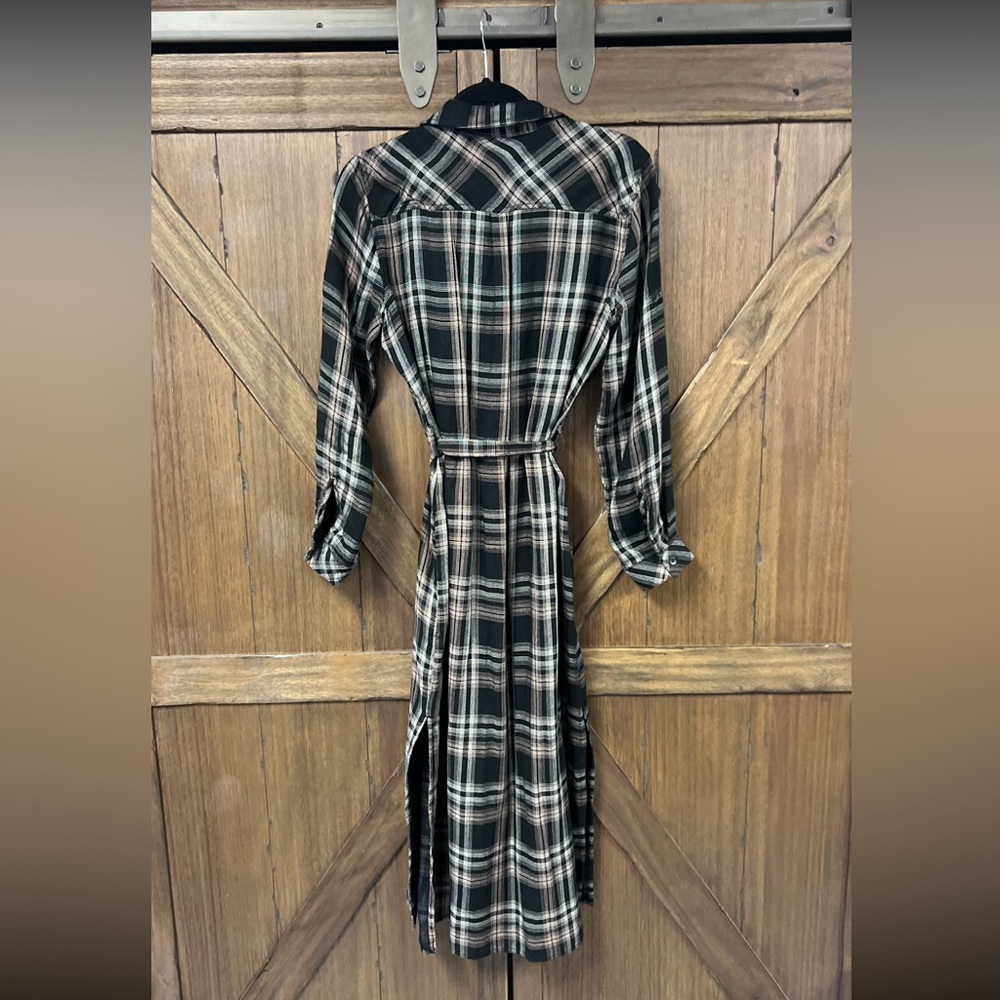 Cloth & Stone Long Sleeve Belted Shirt Dress in Maple Wood Plaid Size Medium - Picture 4 of 7